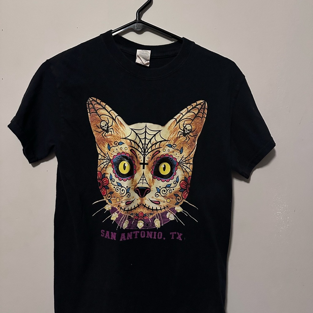 San Antonio Cat Graphic T-Shirt - Black